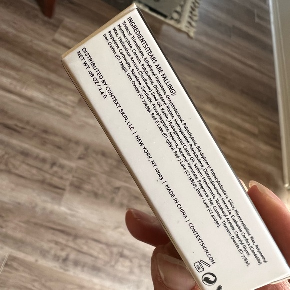 Context matte Lipstick NWT/NIB pretty neutral mauve. Hydrating formula. - Picture 10 of 10